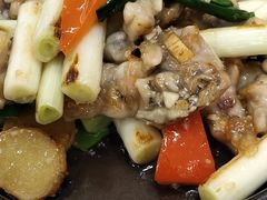 啫啫牛蛙煲-香港百合居(LCM置汇旭辉广场店)
