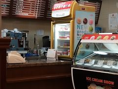 -红宝石·鲜奶小方·海派西点房(南丹店)