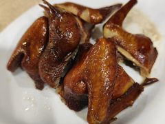 红烧乳鸽-老字号蛇口德记烧腊饭店·海鲜加工