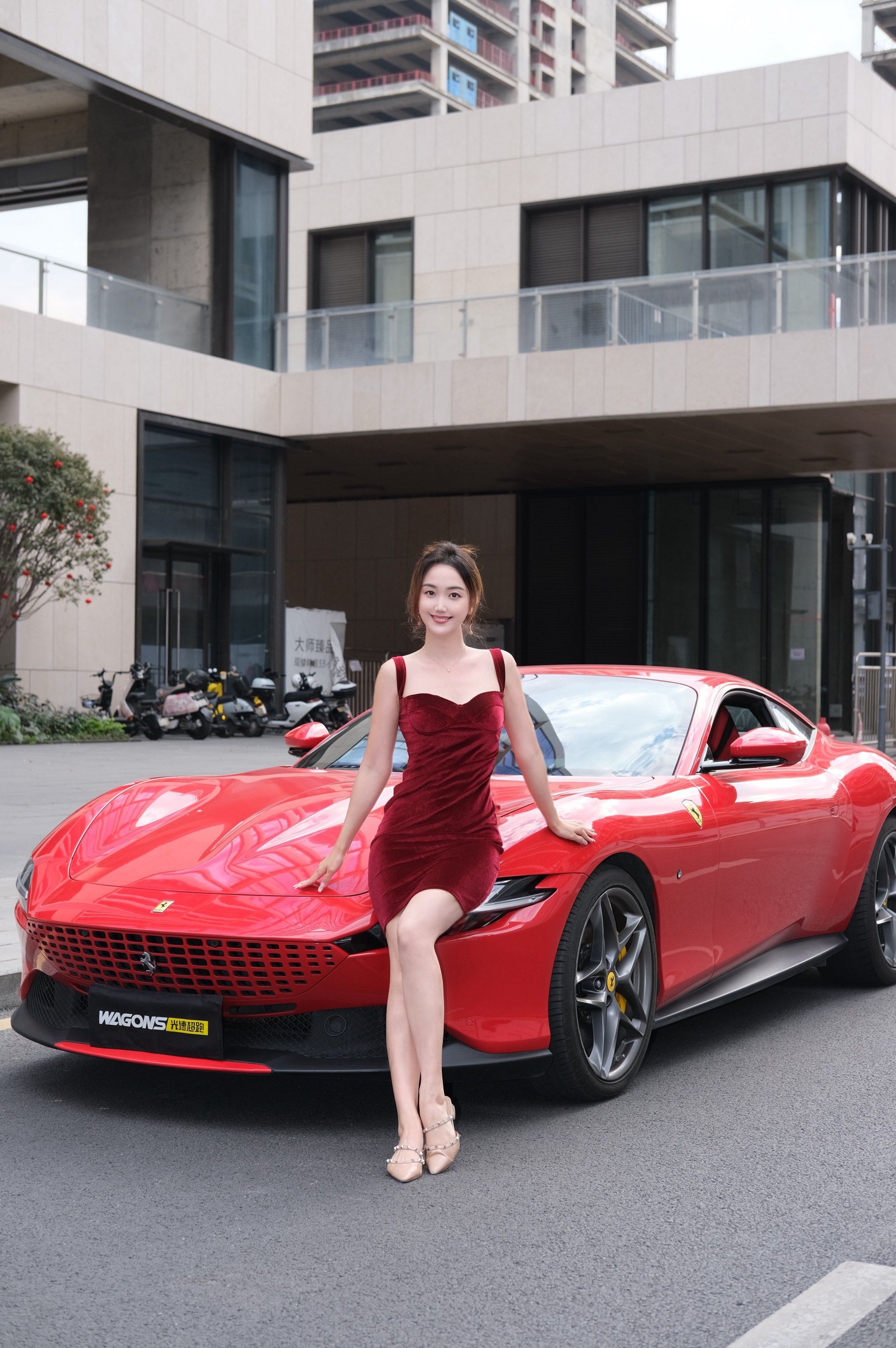 🚗这个春节锁死法拉利roma