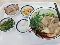 -陇兴楼(西安咸阳国际机场店)