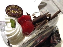 -85度C(生甜甜圈研究工坊·上海平凉店)