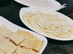 手擀面-陈府大宅门成都火锅·手切鲜肉(太原街店)