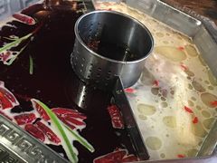 -佬土鹅肠火锅(解放路店)