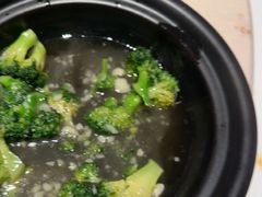 -八府香鸭·啫啫煲(华山路店)