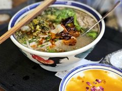 -云阿蛮云南生烫牛肉米线(奉贤路店)