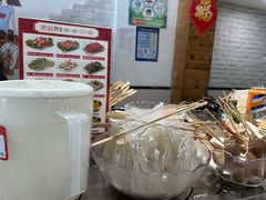 -百品聚旋转火锅(万德庄店)