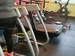 -英特健身俱乐部