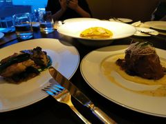 -Cafe Gray Deluxe