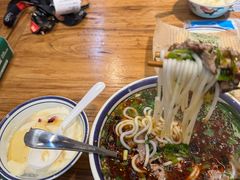 -云阿蛮云南生烫牛肉米线(奉贤路店)