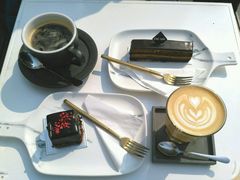 -UNI UNI(环亚凯瑟琳店)