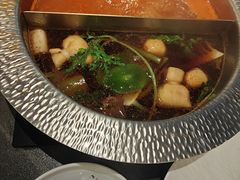 -牛YO寿喜烧·铁板烧和牛火锅自助(市府恒隆店)