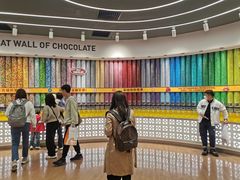 -m豆巧克力世界(上海世茂广场店)