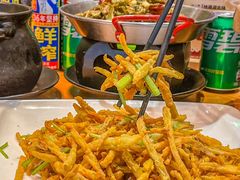 -莲餐厅·湖北菜·潜江小龙虾店(愚园路店)