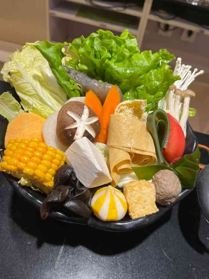 呷哺呷哺(天津红桥大胡同店)-"我觉的,菜品还可以,服务行,环境统一的