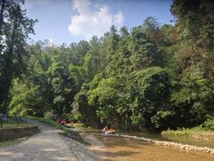 -英西峰林走廊老虎谷溶洞漂流