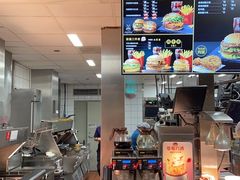 -麦当劳(军博店)