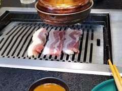 -臻牛烤肉