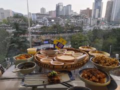 -包整·丝娃娃(一览甲秀楼风景店)