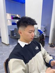 -初心HAlRSALON烫染接发