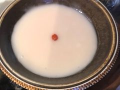 -老牌坊云南鱼豆花火锅(哈西万达店)