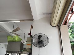 -后街女孩肠粉店