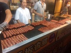 -六合夜市