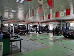 -友谊汽车维修保养·钣金喷漆事故定损·洗车贴膜