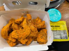 -BHC炸鸡(明洞总店)