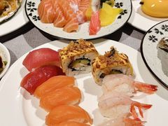 -广州万富希尔顿酒店·感趣自助餐厅·金秋蟹宴生蚝海鲜刺身