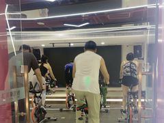 -英派斯健身旗舰店(海信国际中心馆)