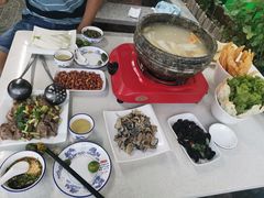 -墨脱石锅椰子鸡•香草鸭•东山羊(大东海店)