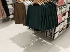 -优衣库(石家庄裕华万达广场店)