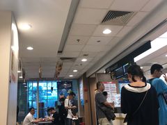 -麦当劳(轻轨曹杨路店)