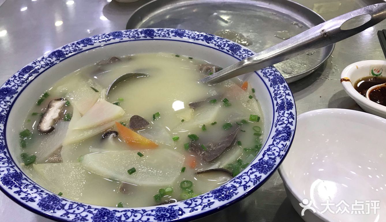 乌龙的就是就我一个人，这个羊杂汤确实超大一盆