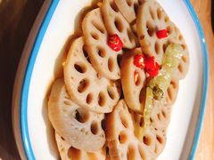 卤藕-山城外·非遗酸菜鱼(新都汇融店)