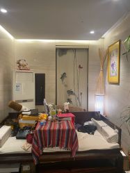 -威思丽高温瑜伽会馆