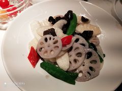 -荷塘秋月·本帮江浙菜(国权路店)