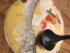 百香果煮鲈鱼-云荷里·蒸汽石锅鱼·云南菜(中发百旺店)