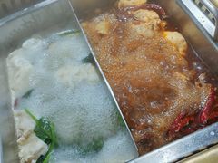 -东巴婆婆云南鱼豆花火锅(大东门店)