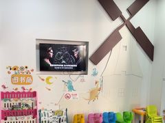 -雅悦齿科(顾村公园店)