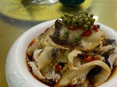 麻椒鱼片-乡村馕坑肉·烧烤·新疆菜·本地人更爱吃(阿勒泰首店)