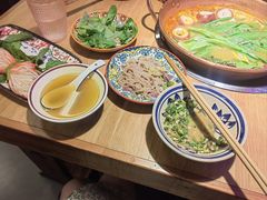 -洱火云南酸菜牛肉火锅(石景山当代商城店)