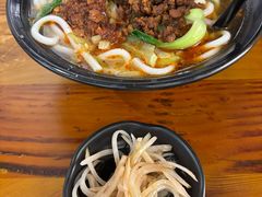 -丽虹云南过桥米线(兴工街店)