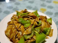 豆片炒尖椒-金台阶鱼馆(于桥水库店)