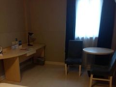 -白玉兰商务酒店(上海陆家嘴滨江店)