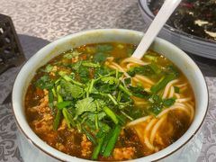 -花菇朵·云山雀 ll 野生菌锅·野果酸汤·精品滇菜(万柳店)