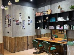 -PE SALON