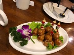 酸辣烤肉-荷花泰菜(东方新天地店)