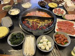 -重庆川渝肥妹火锅